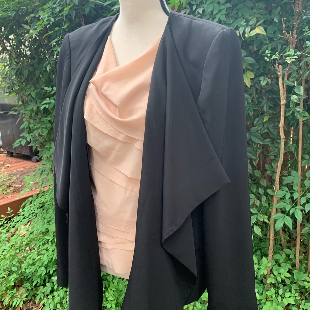 Karl Lagerfeld Paris Black Blazer!  Stunning - Picture 2 of 5
